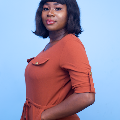 Portrait of Yaa B., lab technician in Tamale